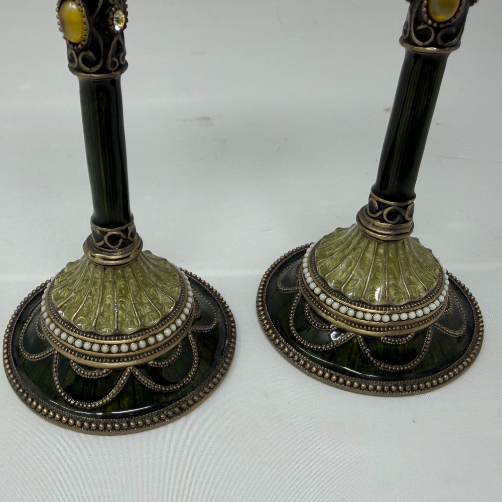 Tizo Jeweled Green Candlestick (Set of 2) - Picture 4 of 6